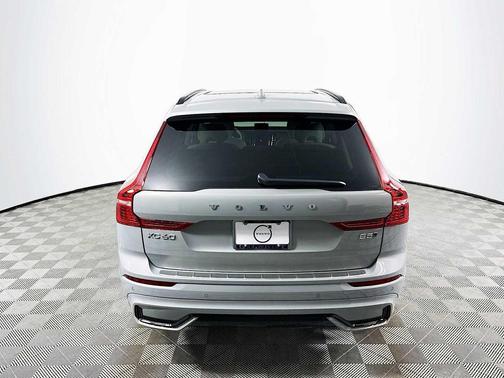 2025 Volvo XC60 Plus