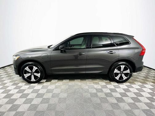 2025 Volvo XC60 Plug-In Hybrid T8 Core