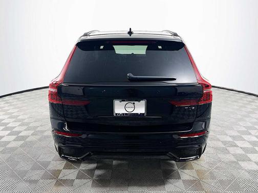 ONYX BLK MET 2026 Volvo XC60 Plug-In Hybrid Black Edition Ultra, T8 AWD Electric/Gasoline, Dark