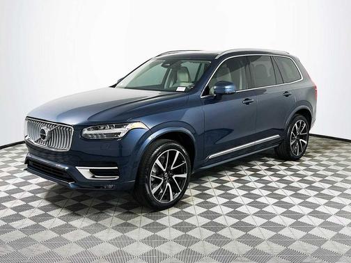 2025 Volvo XC90 B6 Plus 6-Seater