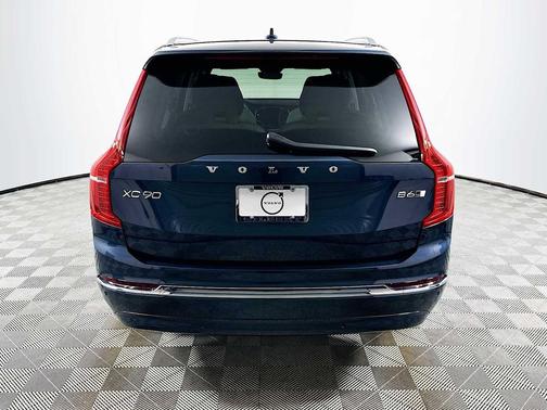 2025 Volvo XC90 B6 Plus 6-Seater