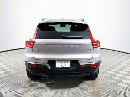 Aurora Silver 2026 Volvo XC40 Ultra, B5 AWD Gas (mild hybrid), Dark