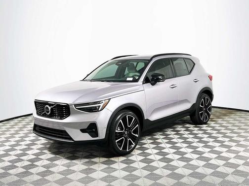 Aurora Silver 2026 Volvo XC40 Ultra, B5 AWD Gas (mild hybrid), Dark