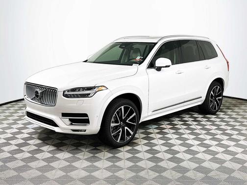 2025 Volvo XC90 B6 Plus 6-Seater