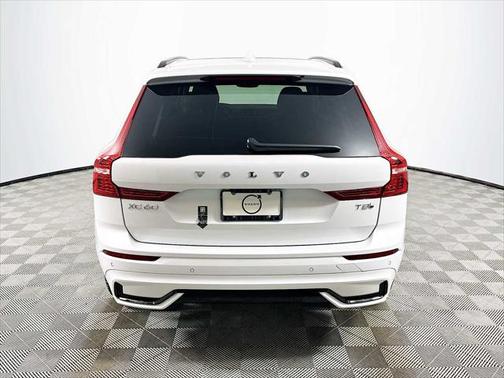 2025 Volvo XC60 Plug-In Hybrid T8 Plus