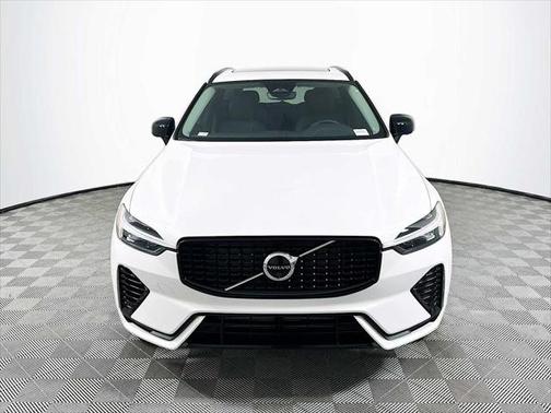 2025 Volvo XC60 Plug-In Hybrid T8 Plus