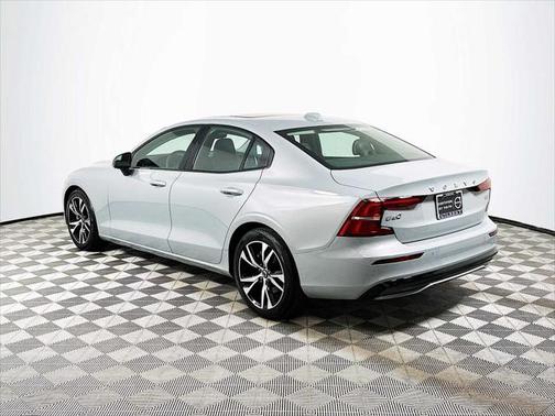 2025 Volvo S60 B5 Core