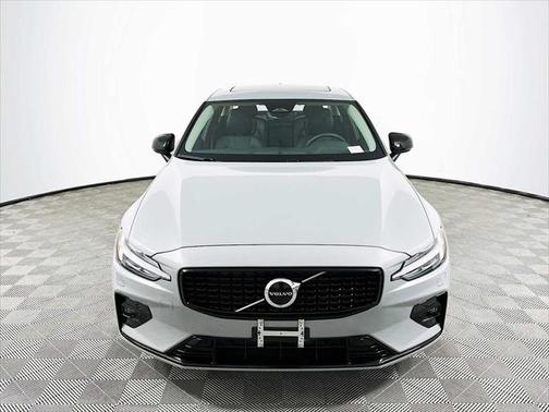 2025 Volvo S60 B5 Core