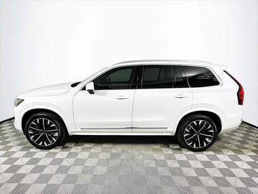 2025 Volvo XC90 B5 Plus 7-Seater