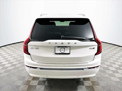 2025 Volvo XC90 B5 Plus 7-Seater