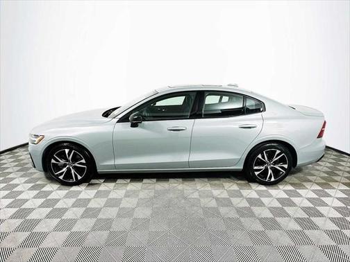 2025 Volvo S60 B5 Core