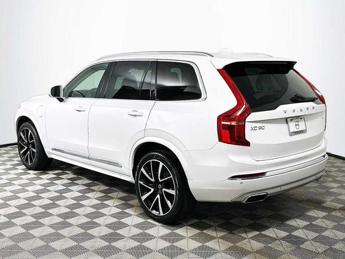 2021 Volvo XC90 Recharge Plug-In Hybrid T8 Inscription Expression 7 Passenger