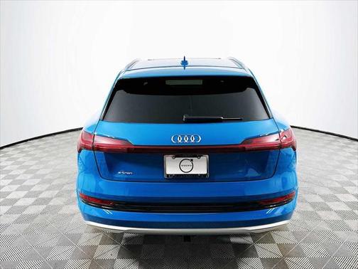 2019 Audi e-tron Premium Plus