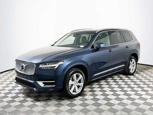 2024 Volvo XC90 B5 Core Bright Theme