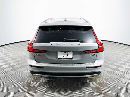 Vapour Grey Metallic 2026 Volvo V60 Cross Country Plus, B5 AWD Gas (mild hybrid)