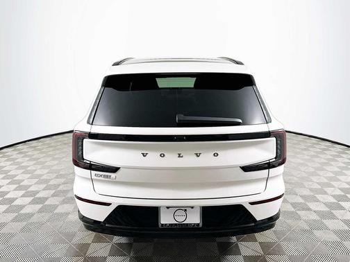 2025 Volvo EX90 Twin Motor Performance Plus