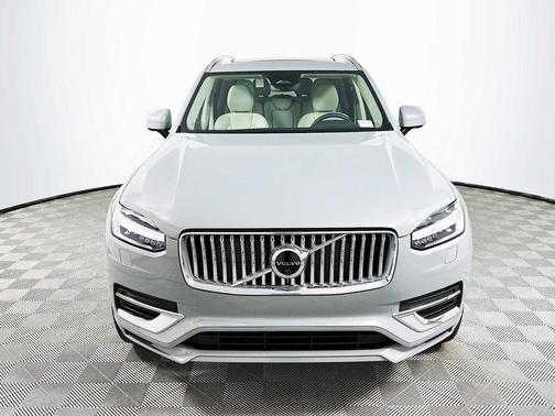 2025 Volvo XC90 Plug-In Hybrid T8 Plus 7-Seater