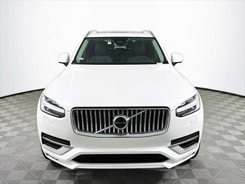 2025 Volvo XC90 B6 Plus 7-Seater