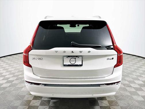 2025 Volvo XC90 B6 Plus 7-Seater