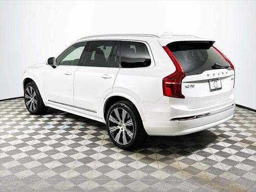 2025 Volvo XC90 B6 Plus 7-Seater