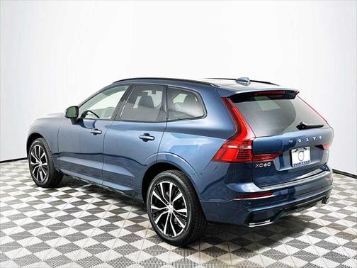 2025 Volvo XC60 B5 Plus