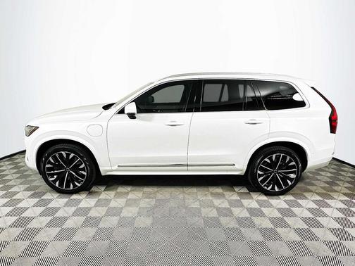 CRYSTAL WHT PRL 2026 Volvo XC90 Plug-In Hybrid Plus, T8 AWD, Electric/Gasoline, Bright, 7 Seats