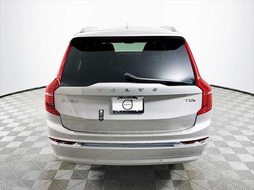 2025 Volvo XC90 Plug-In Hybrid Plus