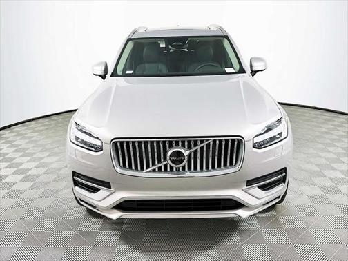 2025 Volvo XC90 Plug-In Hybrid Plus
