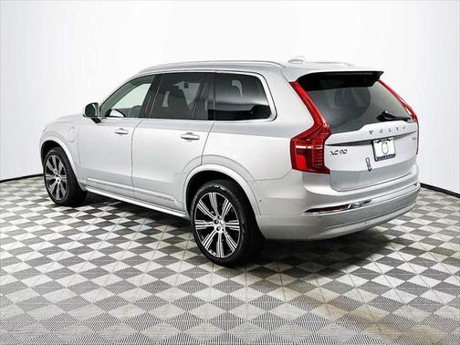 2025 Volvo XC90 Plug-In Hybrid Plus