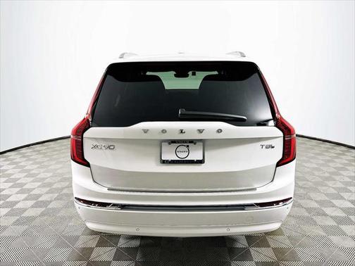 2025 Volvo XC90 Plug-In Hybrid T8 Plus 7-Seater