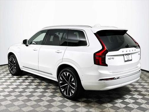 2025 Volvo XC90 Plug-In Hybrid T8 Plus 7-Seater