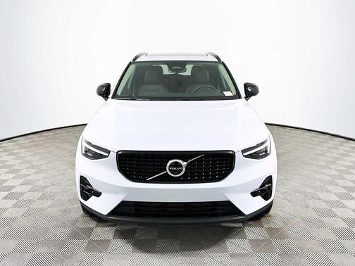 CLOUD BLU 2026 Volvo XC40 Plus, B5 AWD Gas (mild hybrid), Dark