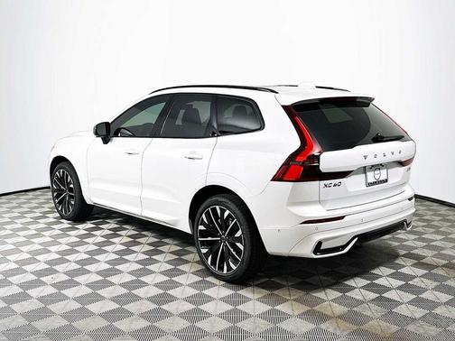 2026 Volvo XC60 B5 Ultra