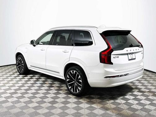 2025 Volvo XC90 Plug-In Hybrid T8 Ultra 6-Seater