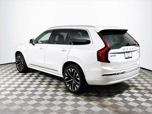2025 Volvo XC90 Plug-In Hybrid T8 Ultra 6-Seater