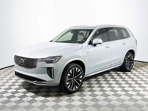 VAPOUR GRY MET 2026 Volvo XC90 Plug-In Hybrid Plus, T8 AWD, Electric/Gasoline, Bright, 7 Seats