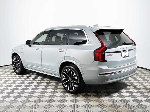 VAPOUR GRY MET 2026 Volvo XC90 Plug-In Hybrid Plus, T8 AWD, Electric/Gasoline, Bright, 7 Seats