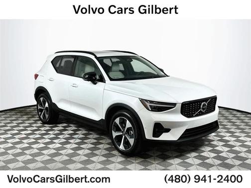 CRYSTAL WHT PRL 2026 Volvo XC40 Plus, B5 AWD Gas (mild hybrid), Dark