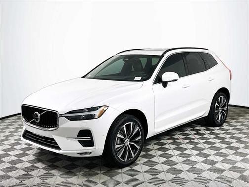 2022 Volvo XC60 B5 Momentum