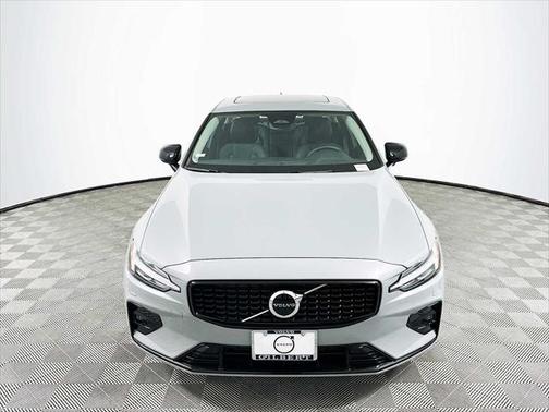 2025 Volvo S60 B5 Core