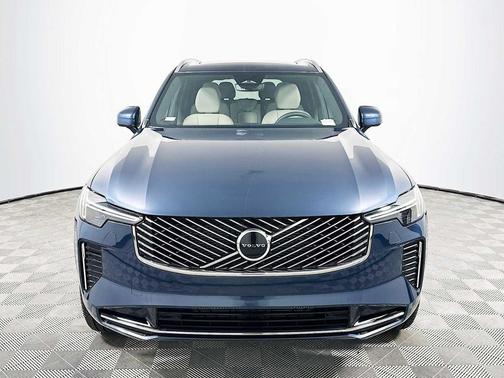 2026 Volvo XC90 B5 Core
