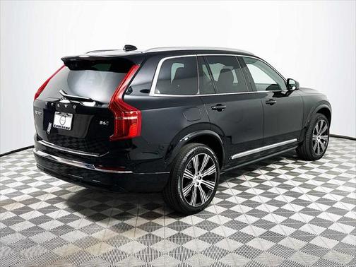 2025 Volvo XC90 B6 Plus 7-Seater