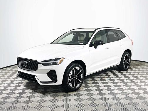 CRYSTAL WHT PRL 2026 Volvo XC60 B5 Plus