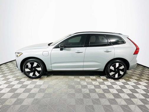 2025 Volvo XC60 Plug-In Hybrid T8 Plus