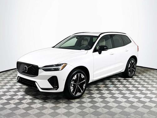Crystal White Metallic 2026 Volvo XC60 B5 Plus