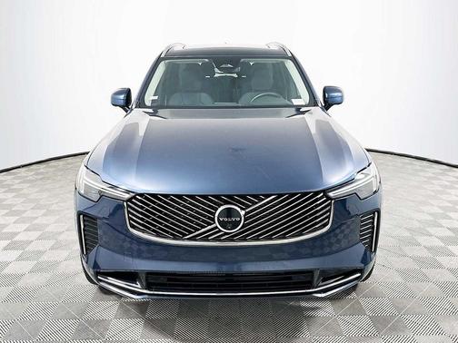 2025 Volvo XC90 Plug-In Hybrid T8 Plus 6-Seater