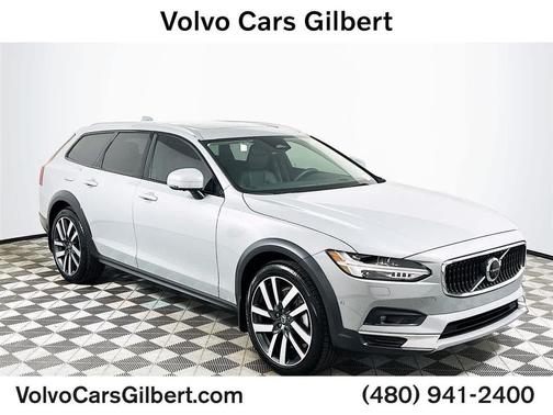 2025 Volvo V90 Cross Country B6 Ultra
