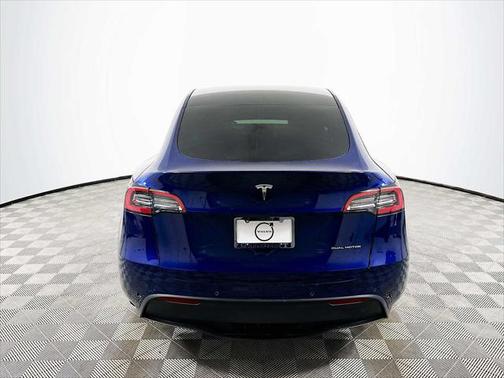 2022 Tesla Model Y Long Range Dual Motor All-Wheel Drive