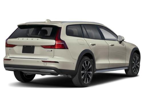 2025 Volvo V60 Cross Country Ultra, B5 AWD Gas (mild hybrid)