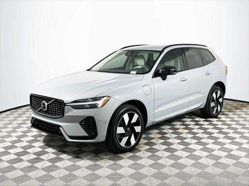 2025 Volvo XC60 Plug-In Hybrid T8 Plus